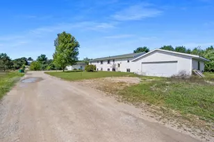 N1565 Lyman Rd, Waupaca, WI 54981 - Photo 5