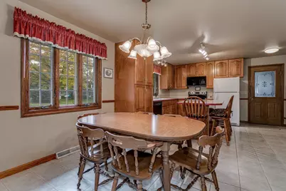 934 Nicolet Avenue, Oshkosh, WI 54901 - Photo 11