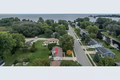 934 Nicolet Avenue, Oshkosh, WI 54901 - Photo 39