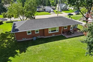 854 E Cecil St, Neenah, WI 54956 - Photo 53