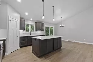 482 High Ridge Trl, Pulaski, WI 54162 - Photo 15