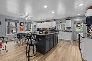 14434 County Road Vv, Gillett, WI 54124 - Photo 11