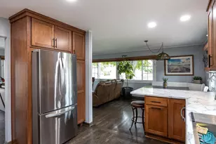 1406 Hazel St, Oshkosh, WI 54901 - Photo 3