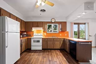 705 E Lieg Ave, Shawano, WI 54166 - Photo 9