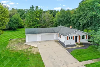 302 Hill Road, Rosendale, WI 54974 - Photo 3