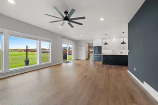 928 Mendota Dr, Green Bay, WI 54311 - Photo 11