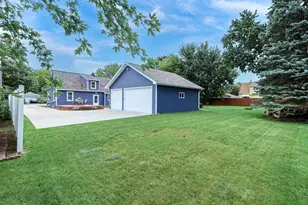 1715 E College Ave, Appleton, WI 54915 - Photo 7