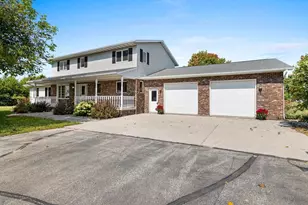 212 Apple Blossom Ln, Manitowoc, WI 54220 - Photo 1