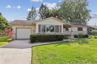 2529 38th St, Two Rivers, WI 54241 - Photo 17