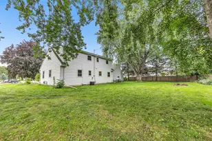 127 W Capitol Dr, Appleton, WI 54911 - Photo 23