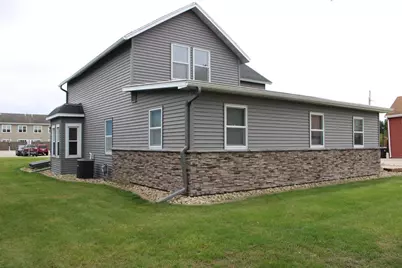 118 E Division Street, Shawano, WI 54166 - Photo 7