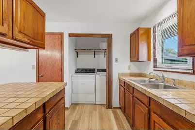 1737 Maricopa Drive #C, Oshkosh, WI 54904 - Photo 9