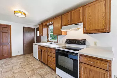 525 Church Street, Edgerton, WI 54486 - Photo 7