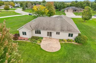 442 Windmill Dr, Kaukauna, WI 54130 - Photo 17