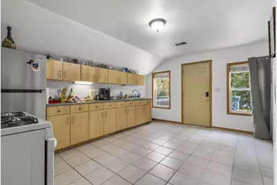 1227 Porlier Street, Green Bay, WI 54301 - Photo 27