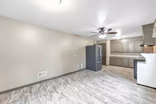 1019 Marshall Ave, Green Bay, WI 54303 - Photo 11