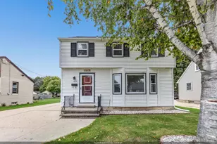 1019 Marshall Ave, Green Bay, WI 54303 - Photo 1