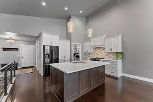 2617 Bay Harbor Cir, Green Bay, WI 54304 - Photo 23