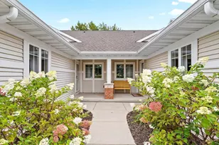 2617 Bay Harbor Cir, Green Bay, WI 54304 - Photo 3