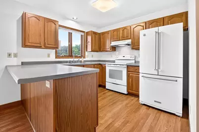 985 Springs Road, Fond du Lac, WI 54935 - Photo 11