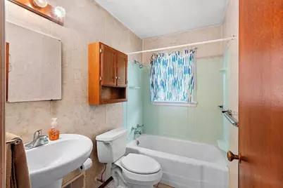 1030 Hickory Hill Drive, Green Bay, WI 54304 - Photo 17