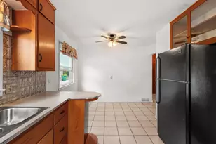 1030 Hickory Hill Dr, Green Bay, WI 54304 - Photo 13