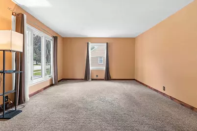 1030 Hickory Hill Drive, Green Bay, WI 54304 - Photo 3