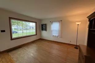 2017 10th Ave, Menominee, MI 49858 - Photo 3