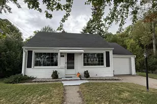 2017 10th Ave, Menominee, MI 49858 - Photo 1