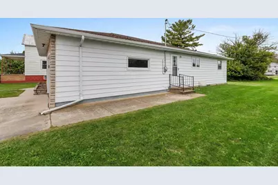 339 Center Street, Oconto, WI 54153 - Photo 29