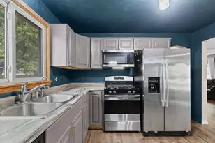1937 Simpson St, Oshkosh, WI 54902 - Photo 7