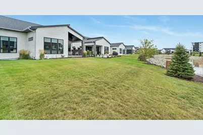 324 Aldon Circle, Green Bay, WI 54304 - Photo 11