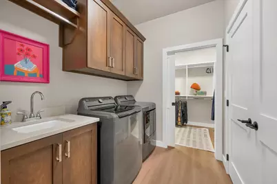 324 Aldon Circle, Green Bay, WI 54304 - Photo 37