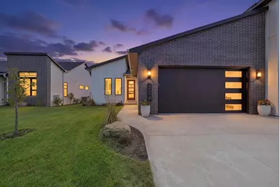 324 Aldon Circle, Green Bay, WI 54304 - Photo 1