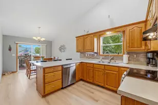 172 Yacoub Ln, Fond du Lac, WI 54935 - Photo 7