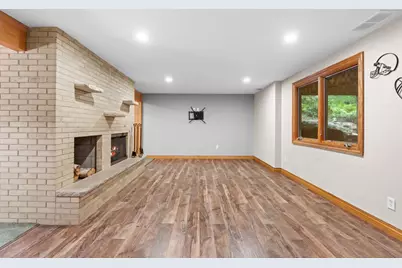 3046 Bay View Drive, Green Bay, WI 54311 - Photo 45