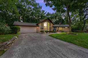 3046 Bayview Dr, Green Bay, WI 54311 - Photo 3