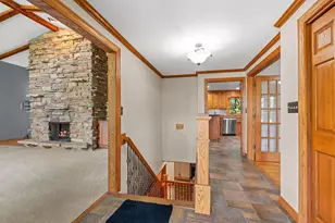 3046 Bayview Dr, Green Bay, WI 54311 - Photo 5