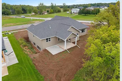 1582 Red Hawk Landing Trail, De Pere, WI 54115 - Photo 59