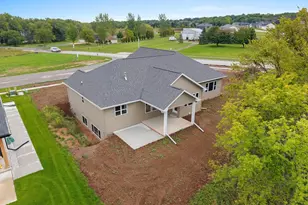1582 Red Hawk Lndg Trl, De Pere, WI 54115 - Photo 59