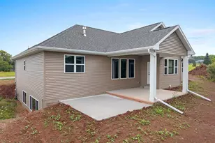 1582 Red Hawk Lndg Trl, De Pere, WI 54115 - Photo 51