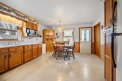 815 Irvington Street, Green Bay, WI 54304 - Photo 5