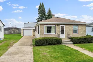 815 Irvington St, Green Bay, WI 54304 - Photo 1
