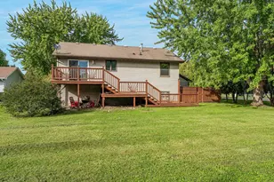 729 Farmington Ave, Oshkosh, WI 54901 - Photo 15