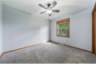 729 Farmington Avenue, Oshkosh, WI 54901 - Photo 33