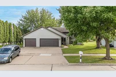729 Farmington Avenue, Oshkosh, WI 54901 - Photo 11