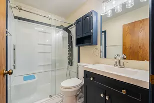 729 Farmington Ave, Oshkosh, WI 54901 - Photo 31