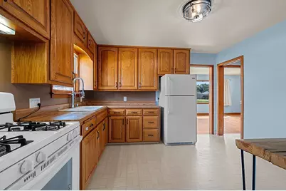 994 Roscoe Street, Green Bay, WI 54304 - Photo 15