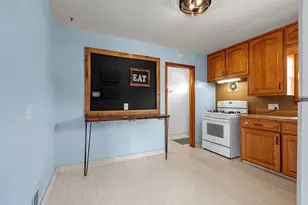 994 Roscoe St, Green Bay, WI 54304 - Photo 13