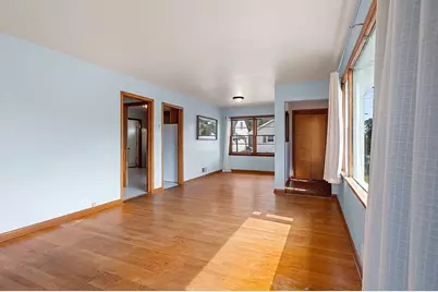 994 Roscoe Street, Green Bay, WI 54304 - Photo 11